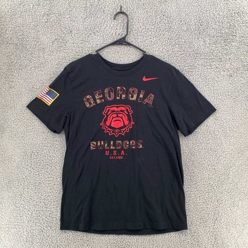 Nike Georgia Bulldogs USA‎ T-Shirt Mens Medium Black Camo Graphic Tee Flag Patch